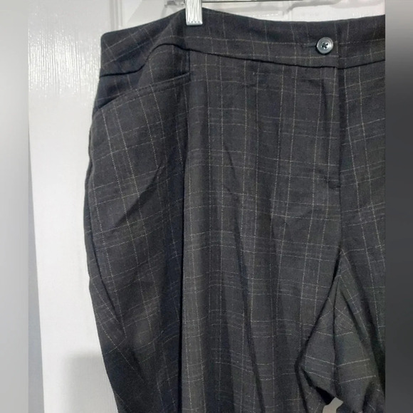 Lane Bryant Black Checkered Trousers in Size 22 Average - Picture 2 of 11